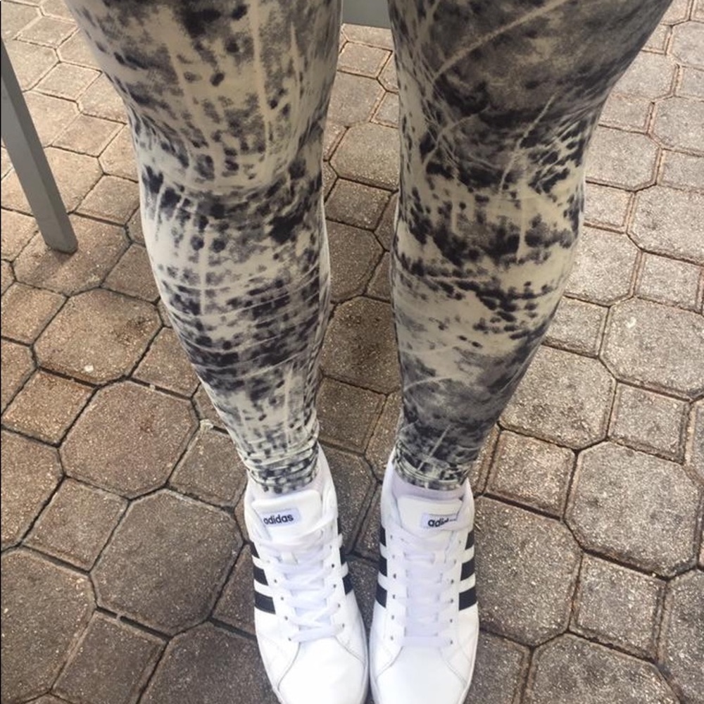 Buttery soft leggings 4 for $20!